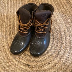 Sperry ankle boots. Size 10